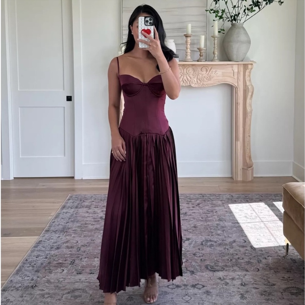 HOUSE OF CB 'Beau' Wine Pleated Midi Dress NWOT size XL